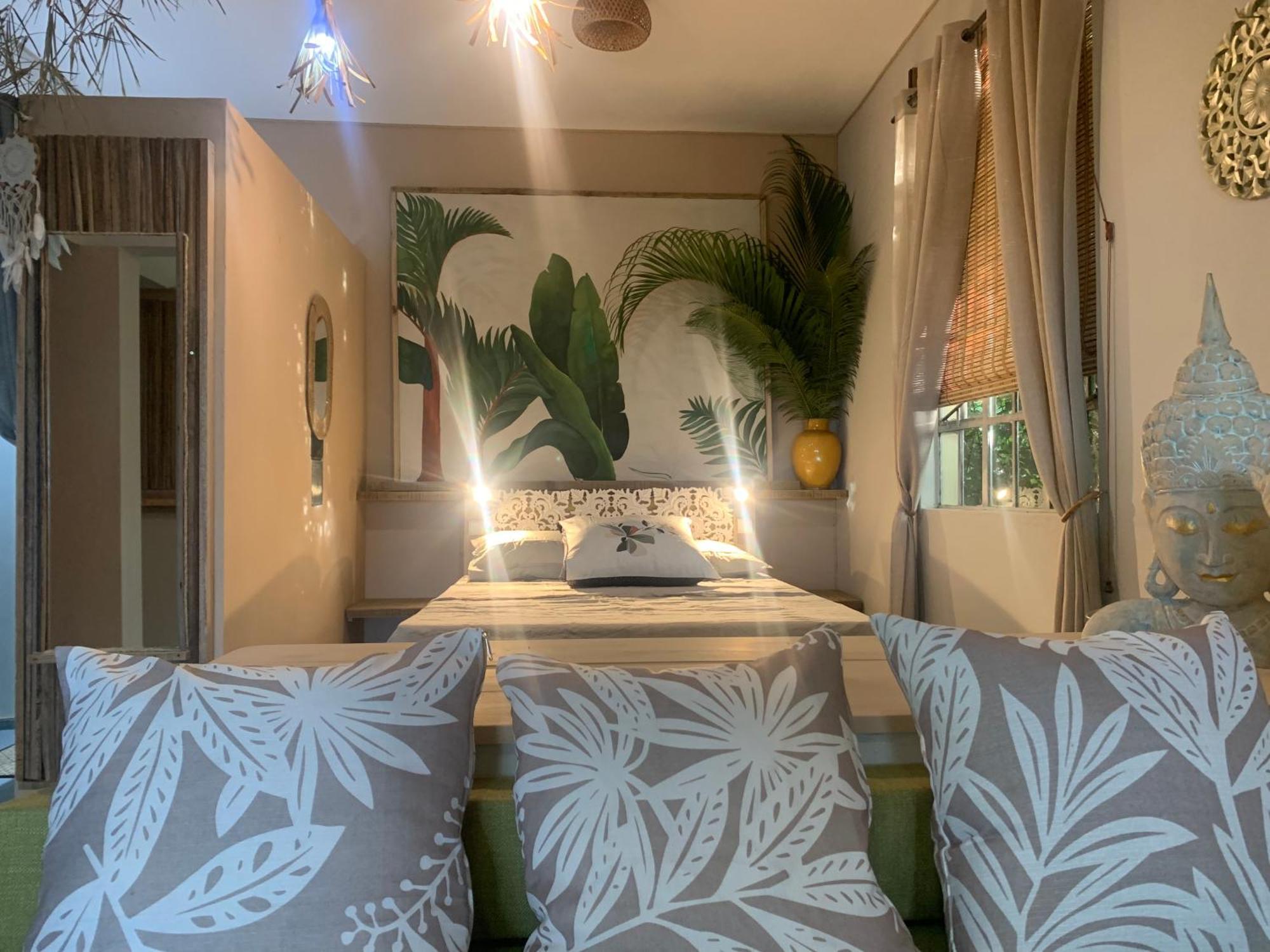 The Palms Ocean Views Apartament *